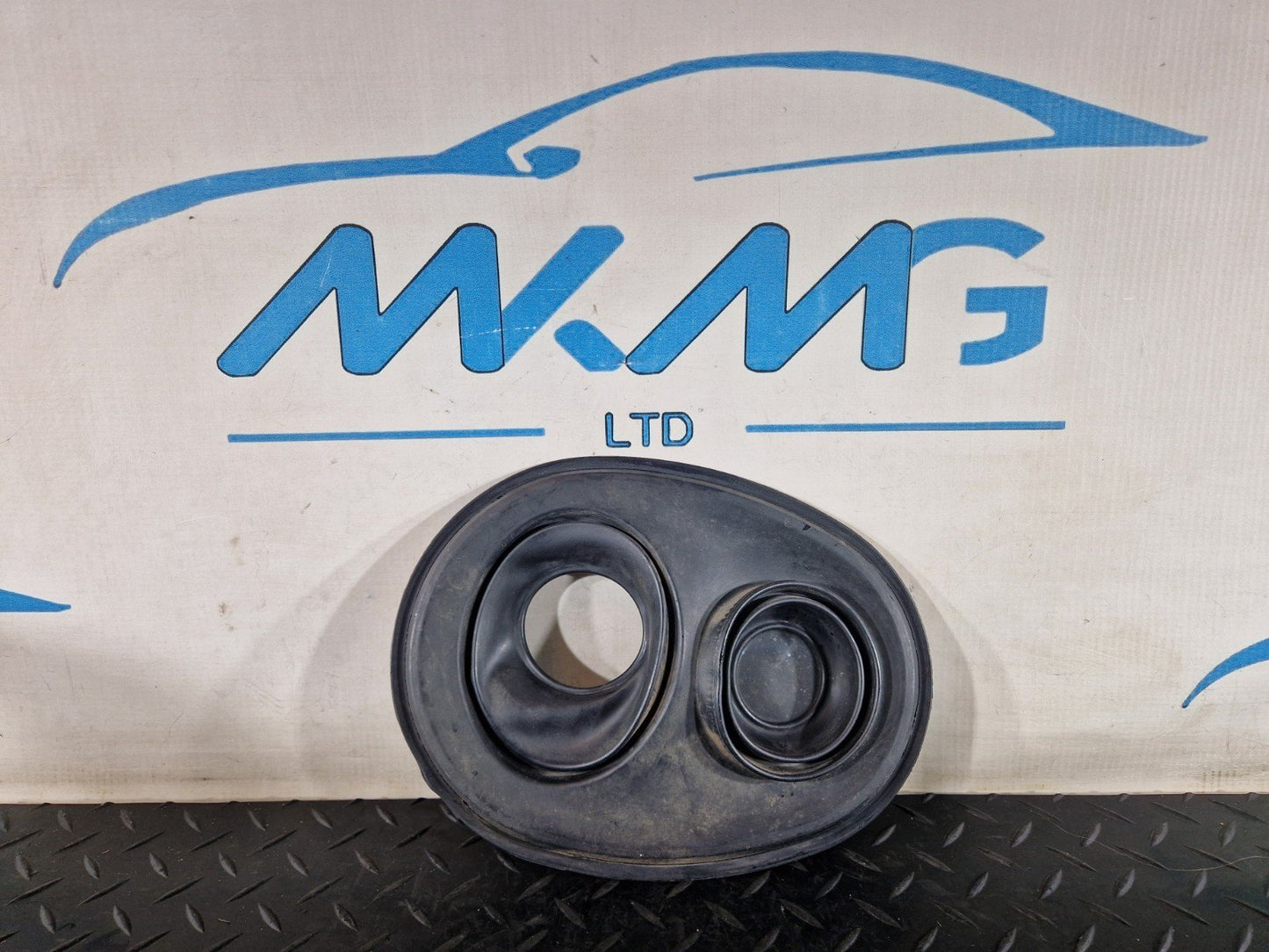 16-19 MERCEDES BENZ GLE W166 GENUINE FUEL TANK RUBBER GASKET SEAL A1664710180