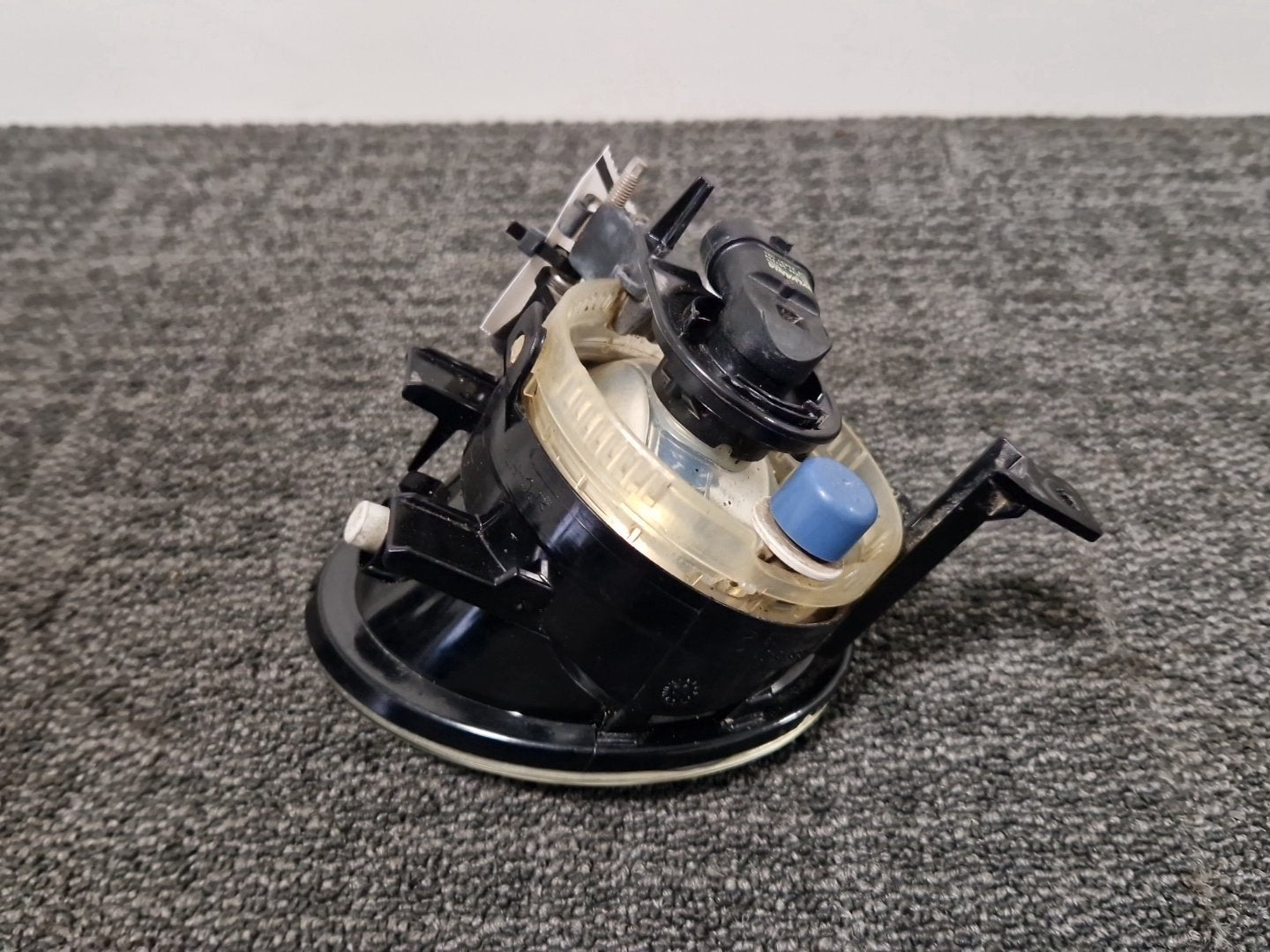 Volkswagen Touareg MK2 7P Genuine Front Left N/S Passenger Fog Light 7P6941699