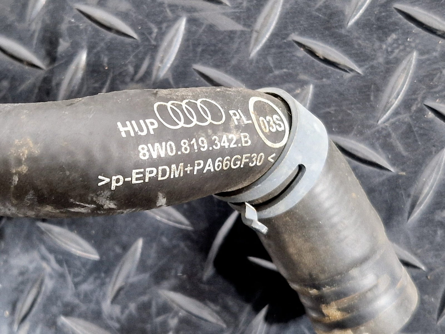16-19 AUDI A4 B9 GENUINE HEATER HOSE PIPE 8W0819342B