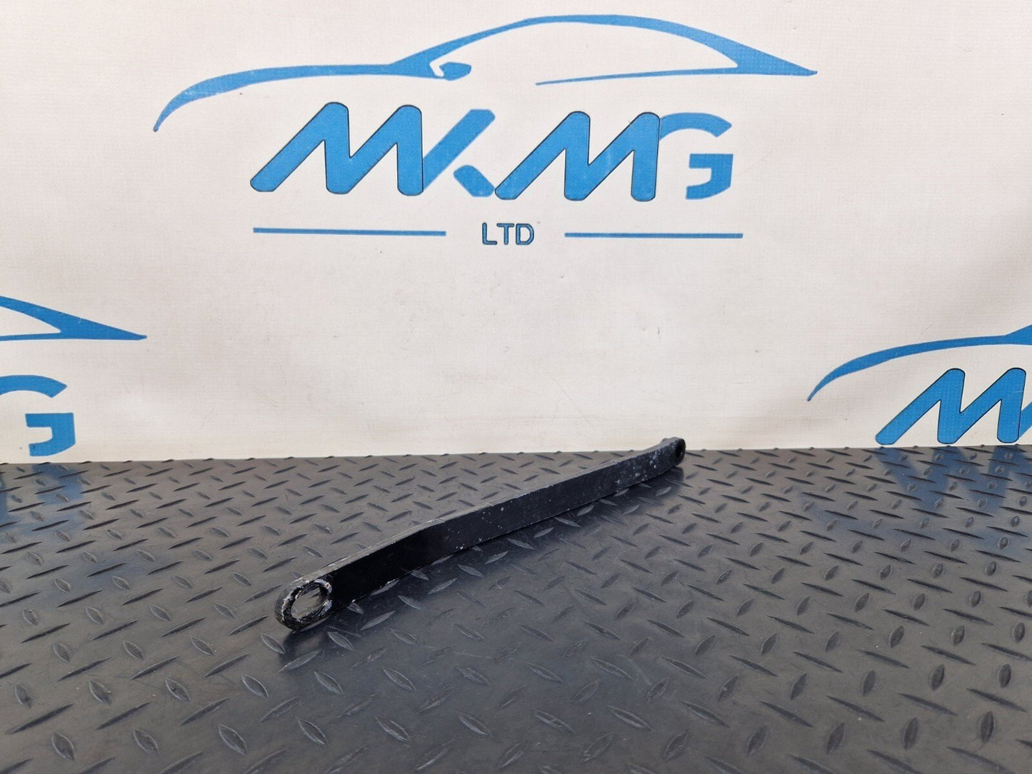 14-21 MERCEDES BENZ C220d W205 REINFORCEMENT RADIATOR SUPPORT STRUT A2056201700