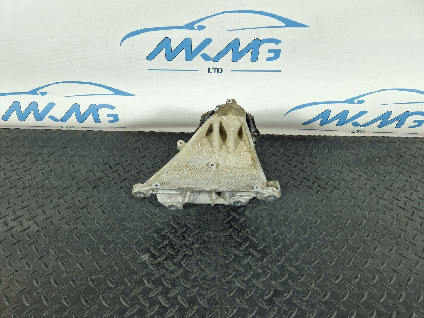 10-13 BMW X5 E70 LCI GENUINE RIGHT ENGINE SUPPORT BRACKET 6790022