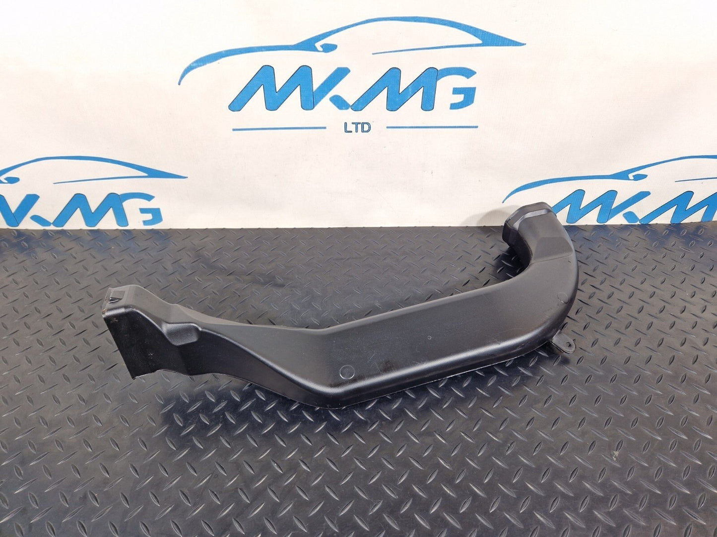 18-ON MERCEDES BENZ SPRINTER W907 CABIN AIR DUCT CHANNEL A9078310900