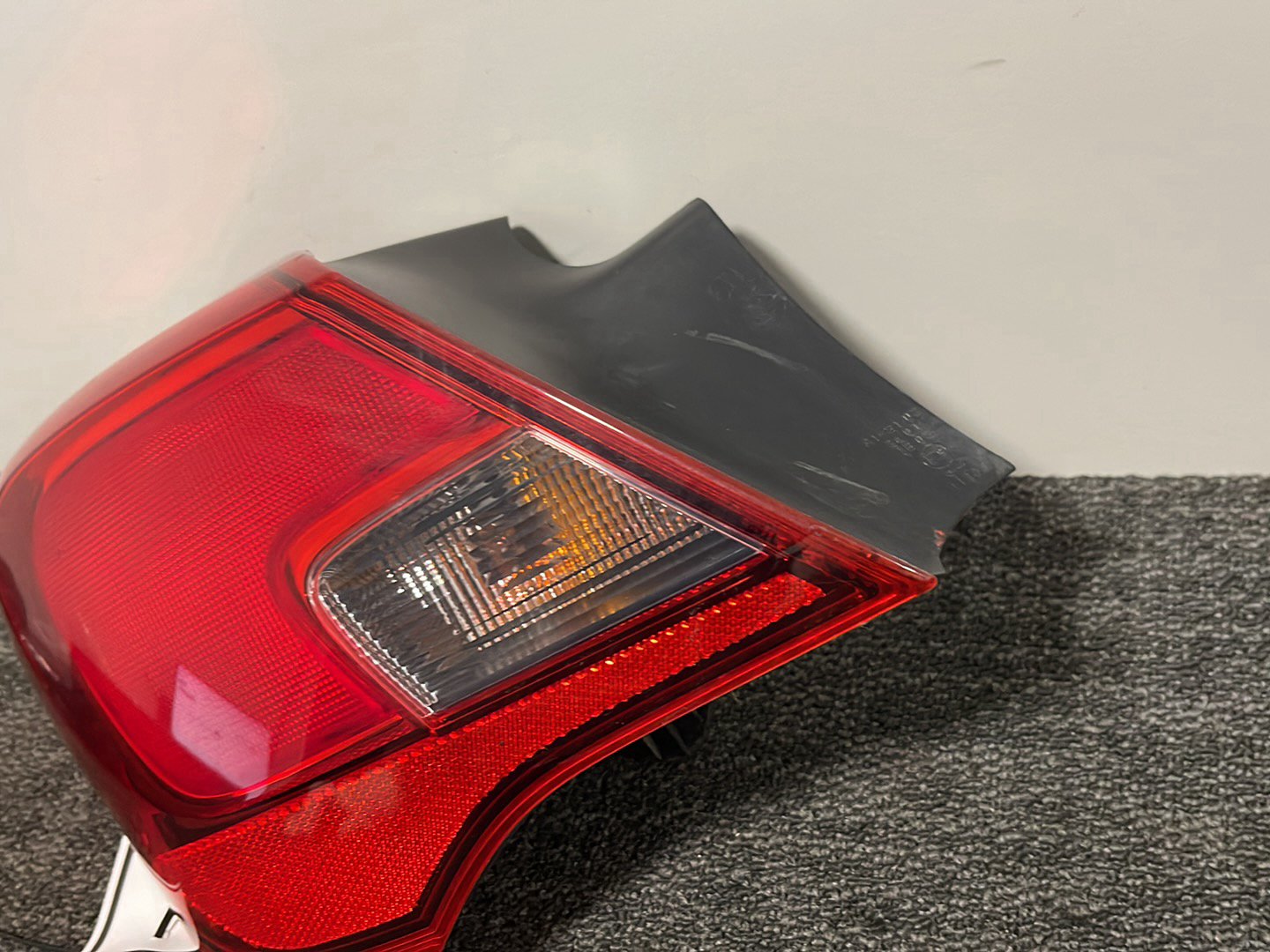 2016 Vauxhall Corsa MK4 (E) (4500) Genuine Rear Left Outer Tail Light 39012627