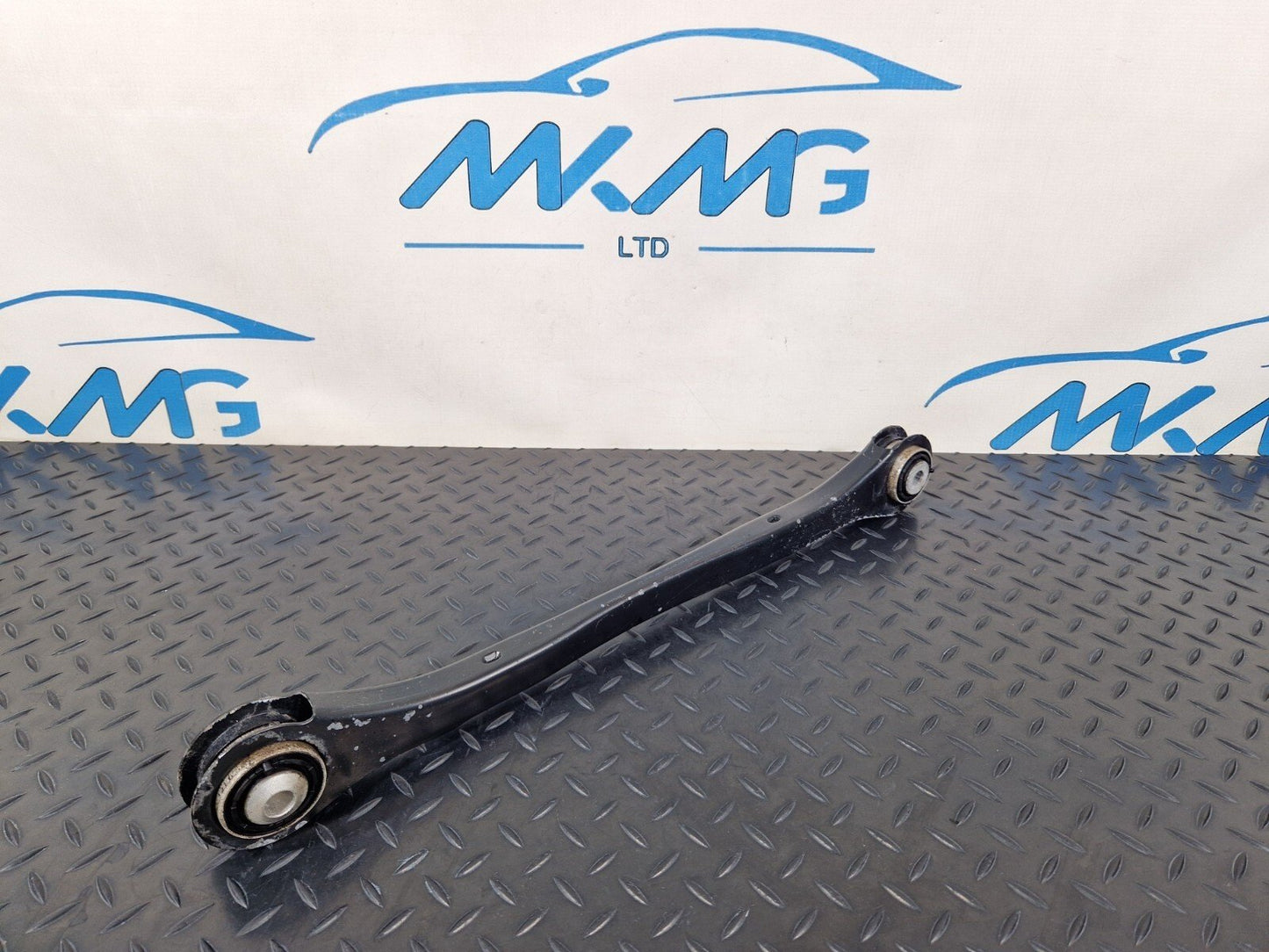 16-19 AUDI A4 B9 GENUINE OEM REAR RIGHT O/S TRAILING CONTROL ARM 8W0501530D