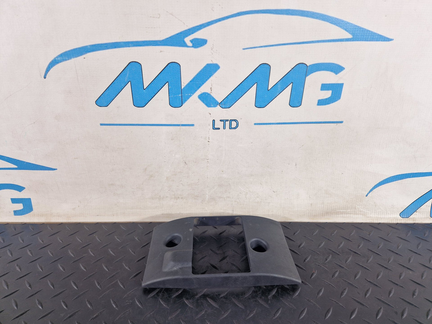 Land Rover Range Rover Evoque L538 SUV Blind Spot Sensor Bracket DK62-17B751-AA