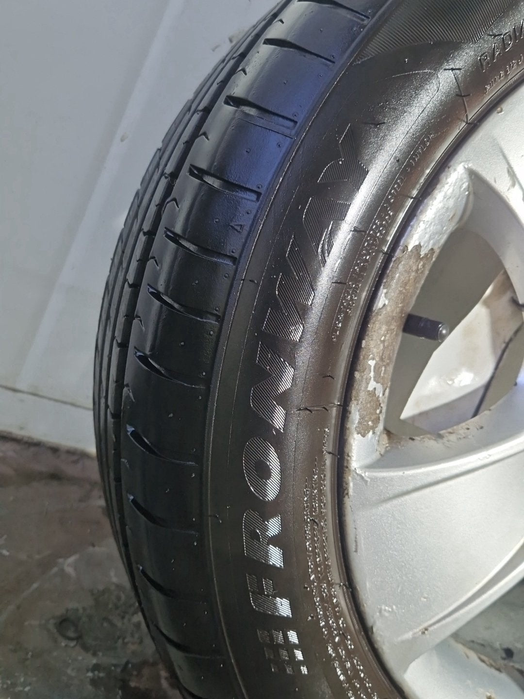 Skoda Octavia MK2 FL - 1Z 16" Alloy Wheel with Tyre ~7mm 205/55/16 1Z0601025T