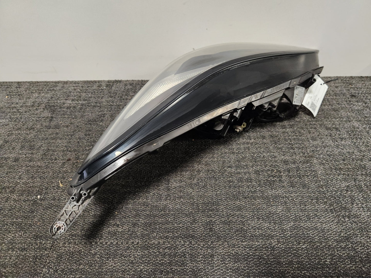 Vauxhall Corsa MK4 (E) (4500) Hatchback Front Left Headlight 13381345 *Damaged*