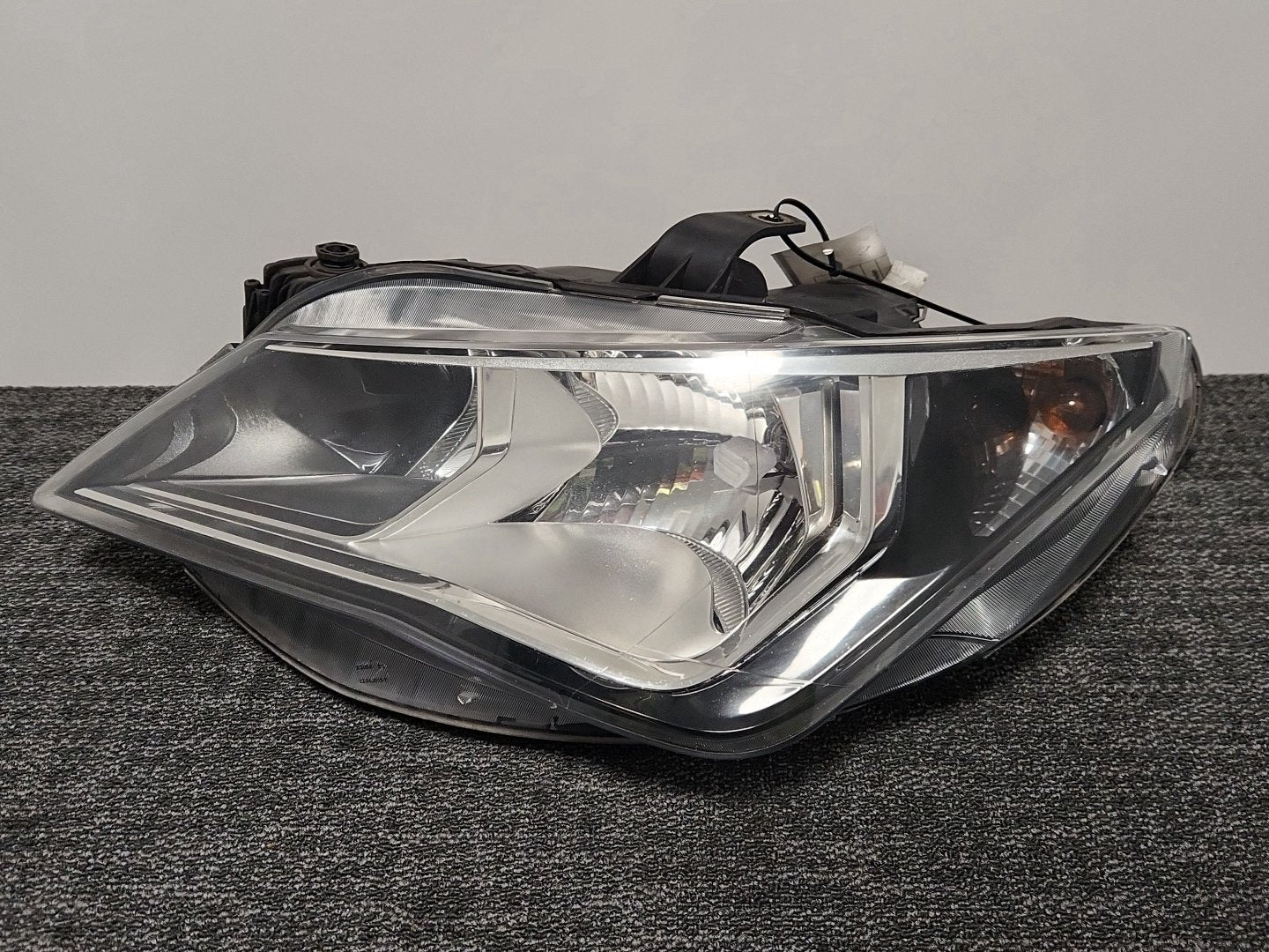 Seat Ibiza MK4 FL - 6J Hatchback Genuine Front Left N/S Headlight 6J2941005M