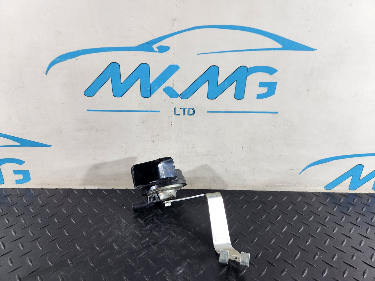 BMW 118i F40 Hatchback High Pitch Horn Genuine 7933222