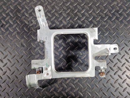 19-ON RANGE ROVER EVOQUE L551 ENTERTAINMENT SYSTEM BRACKET MOUNT M8D2112D34AA