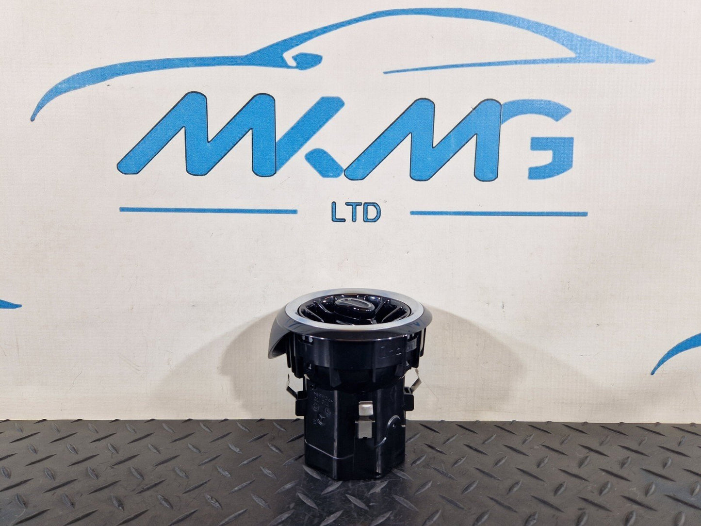 18-ON MERCEDES BENZ A CLASS W177 GENUINE INTERIOR AIR VENT A1778307700
