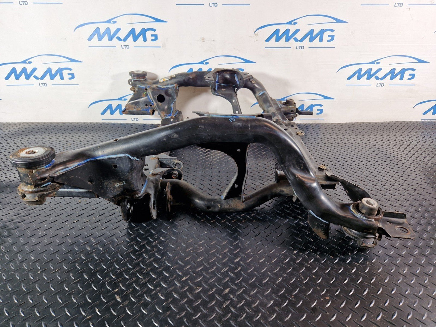 11-19 MERCEDES BENZ ML W166 GENUINE FRONT SUBFRAME A1663302000