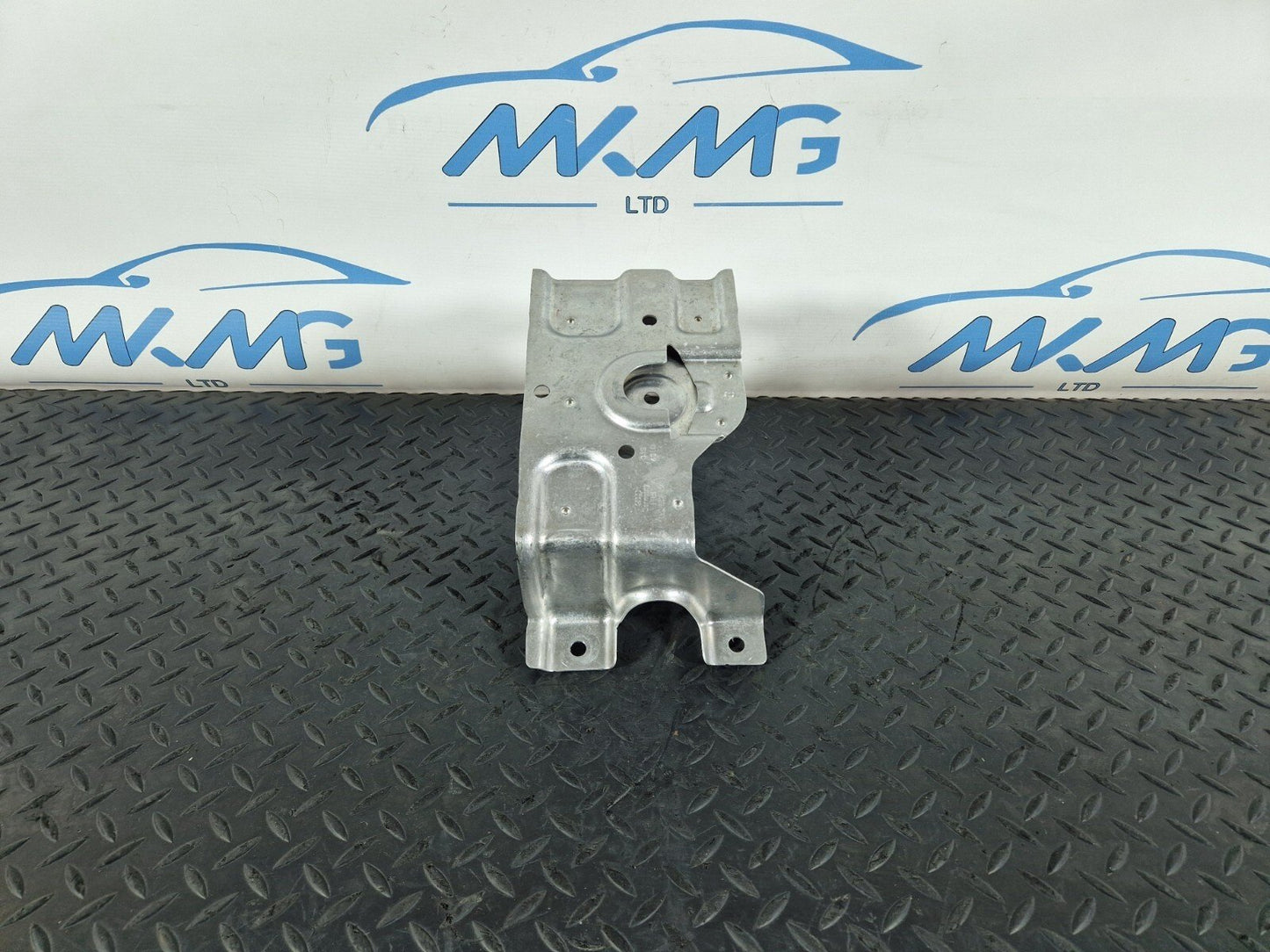 10-17 AUDI A8 4H BATTERY RETAINING BRACKET CLAMP HOLDER MOUNT 4H0802417B