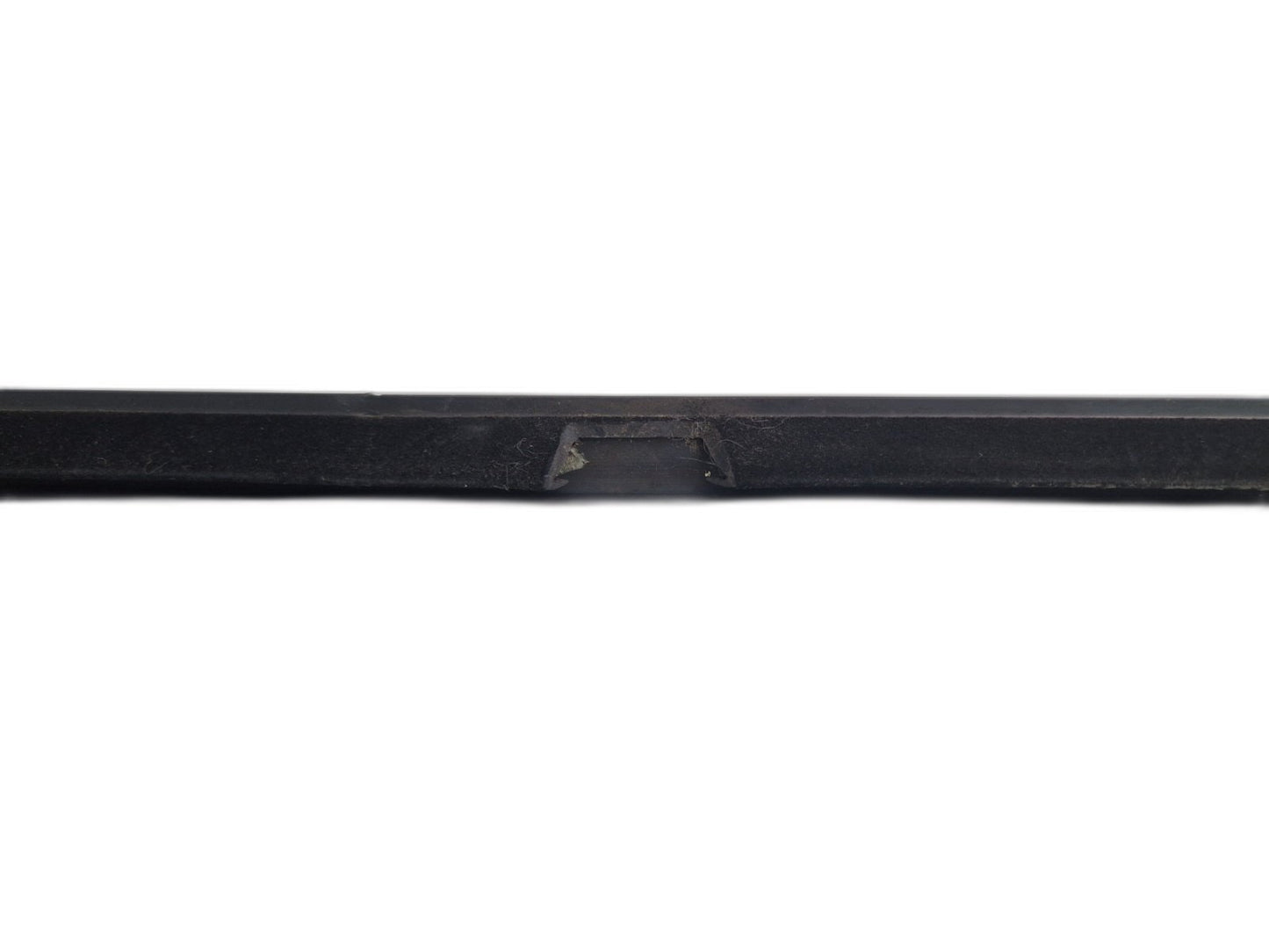 BMW F46 GRAN TOURER REAR LEFT N/S DOOR TRIM WEATHER STRIP HIGH GLOSS 8498425