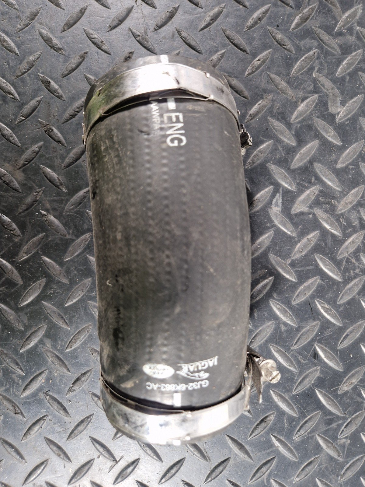 19-ON RANGE ROVER EVOQUE L551 INTERCOOLER AIR INTAKE PIPE HOSE GJ326K863AC