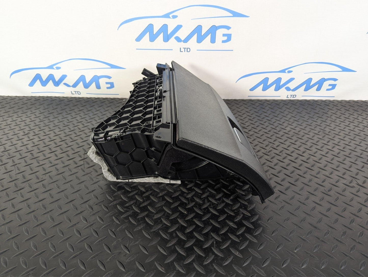 BMW 2 SERIES F22 M SPORT GENUINE DASHBOARD GLOVEBOX STORAGE COMPARTMENT 9227250
