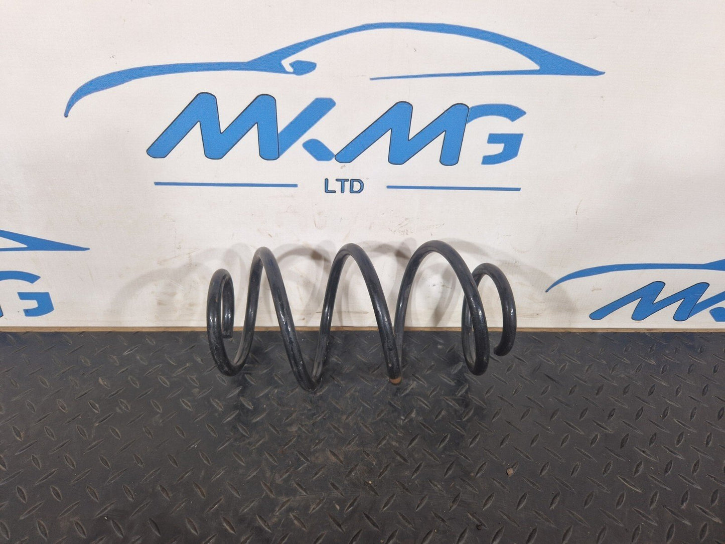 18-ON MERCEDES BENZ A CLASS W177 REAR COIL SPRING