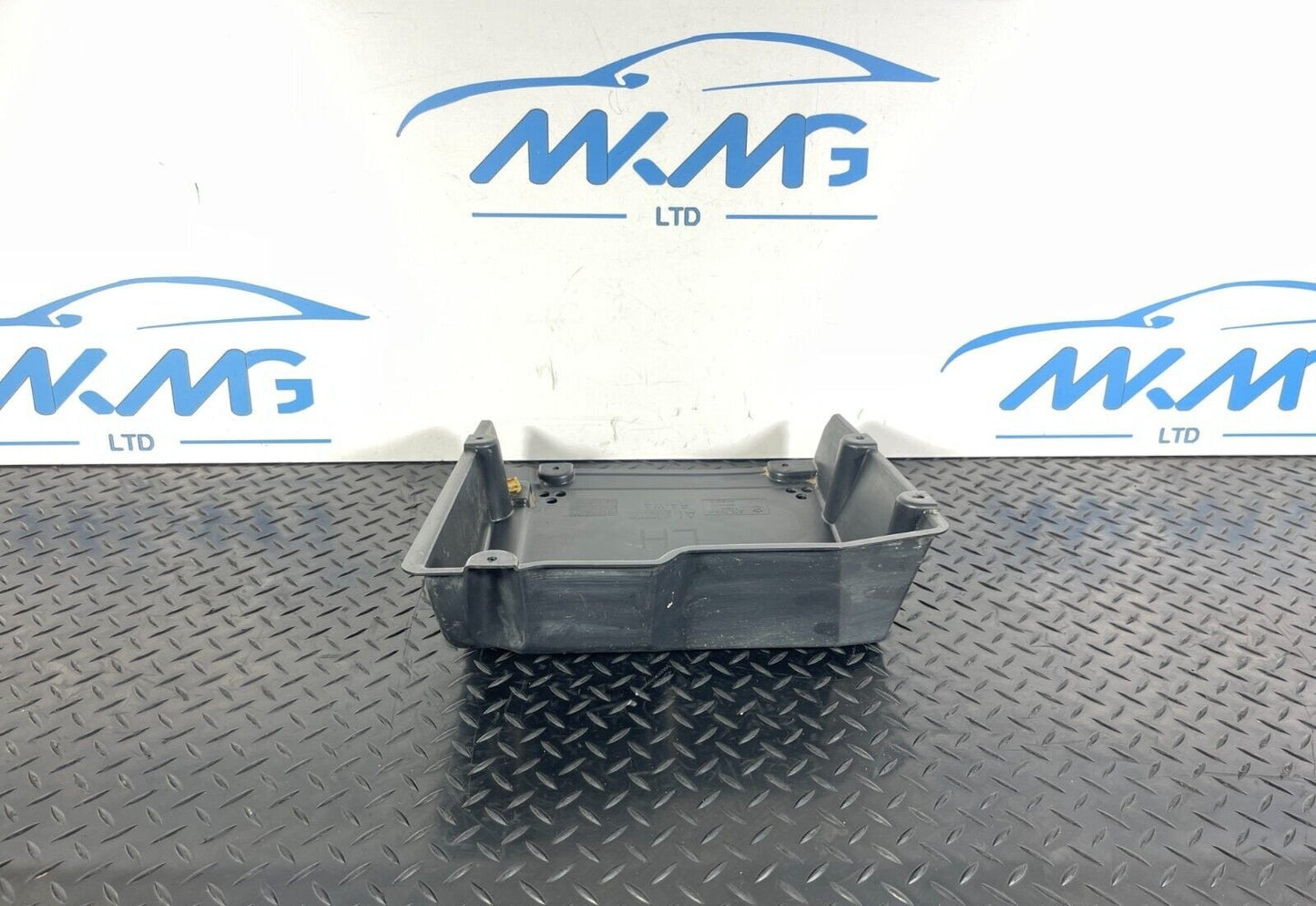 14-21 Active Tourer Mini Clubman One D F54 Left N/S Trim Cover Diffuser 7373449