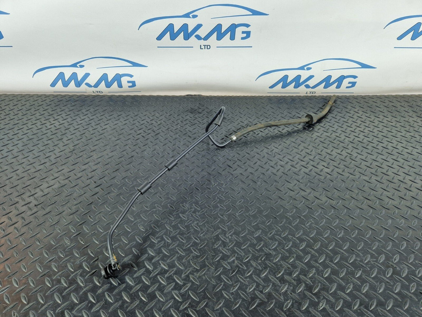14-21 MERCEDES C200d W205 GENUINE OEM WINDSHIELD WASHER HOSE PIPE A2058308004