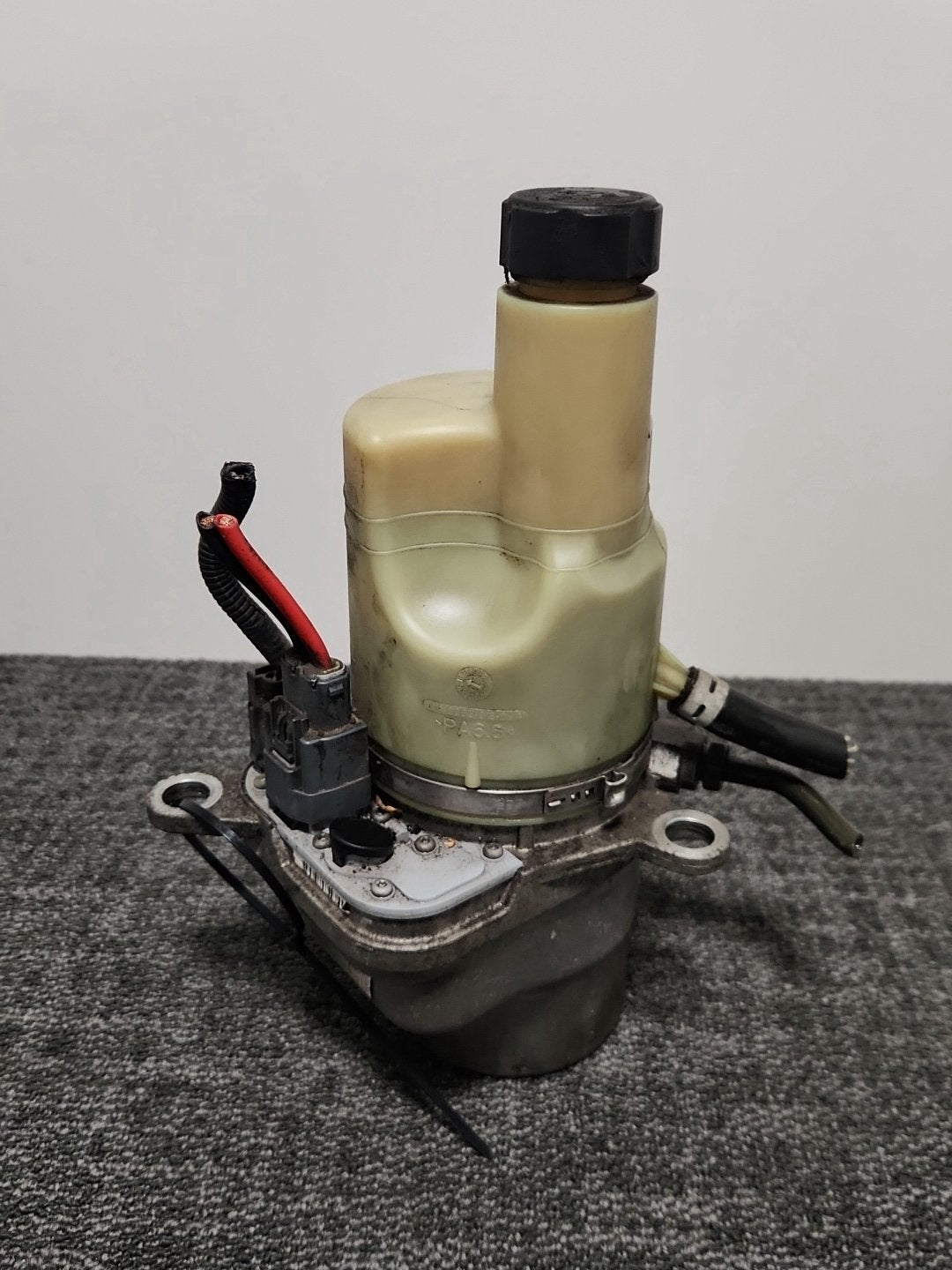 Volvo S40 MK2 (MS) Saloon Genuine Power Steering Pump 31202520 5N513K514CA