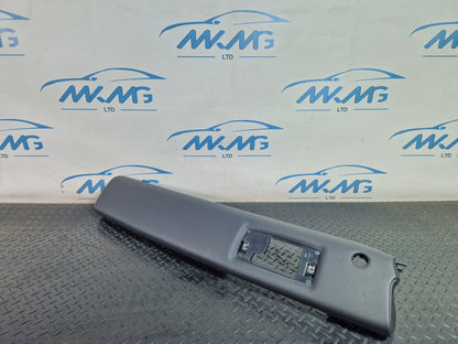 Land Rover Range Rover Evoque L551 SUV Centre Dash Panel Damaged R8D204268C