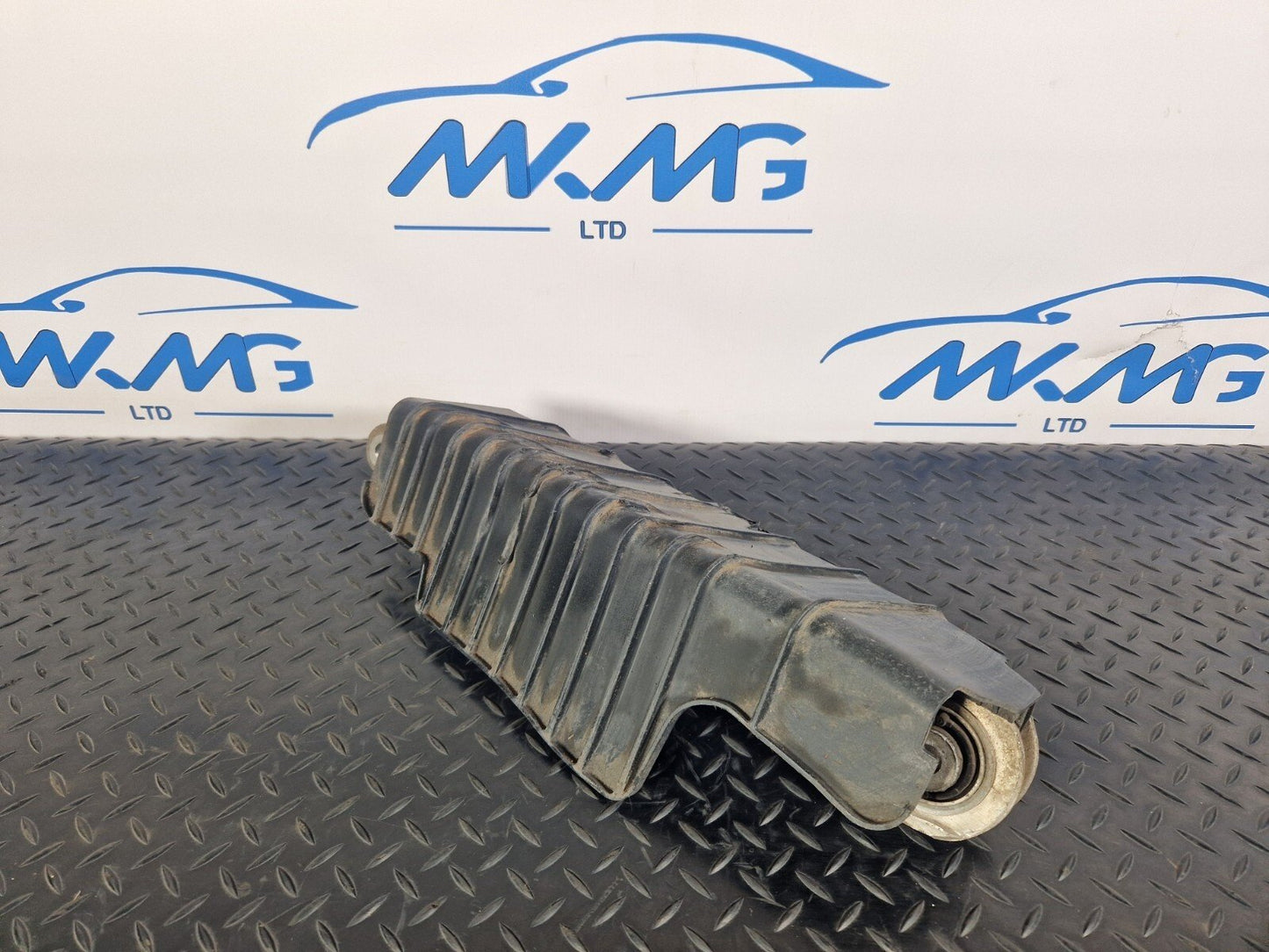 6-19 AUDI A4 B9 GENUINE REAR RIGHT OR LEFT SIDE LOWER CONTROL ARM 8W0505311H