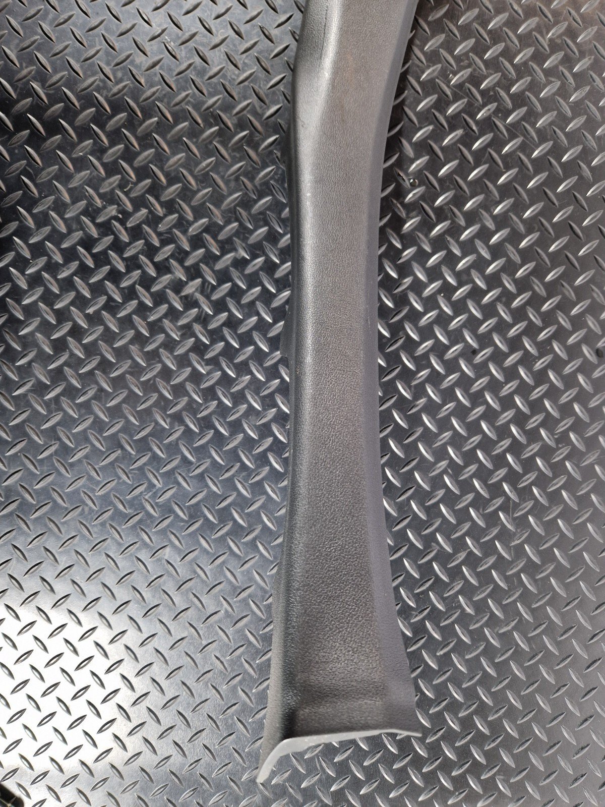 Audi Unknown Part Type 8W8867768A