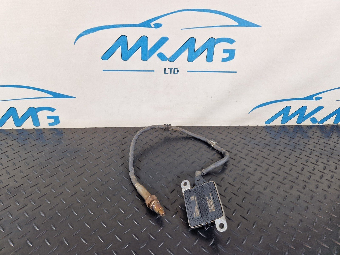 18-ON MERCEDES BENZ A CLASS W177 GENUINE OXYGEN NOX LAMBDA SENSOR A0009058111