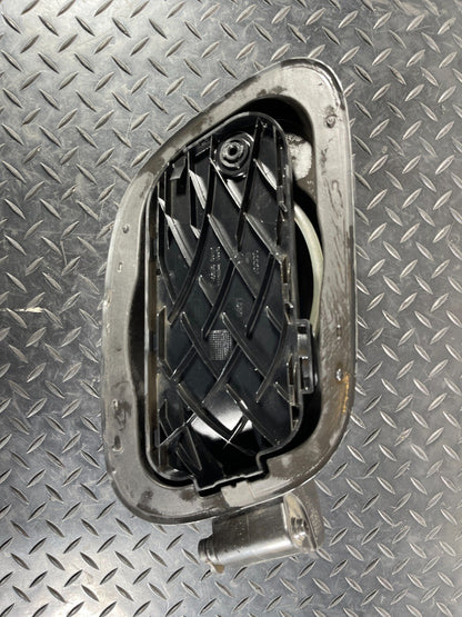2019-ON  LAND ROVER DISCOVERY L550 FUEL FILLER FLAP & CAP LK7227936CC