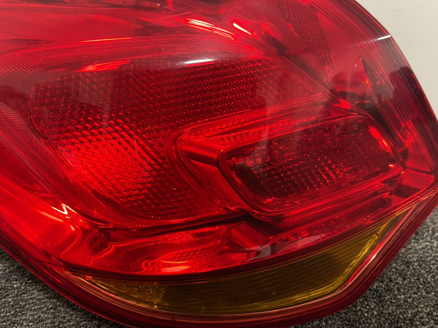 2010 Vauxhall Astra MK3 (D) (61VO) Genuine Rear Left Outer Passenger Tail Light