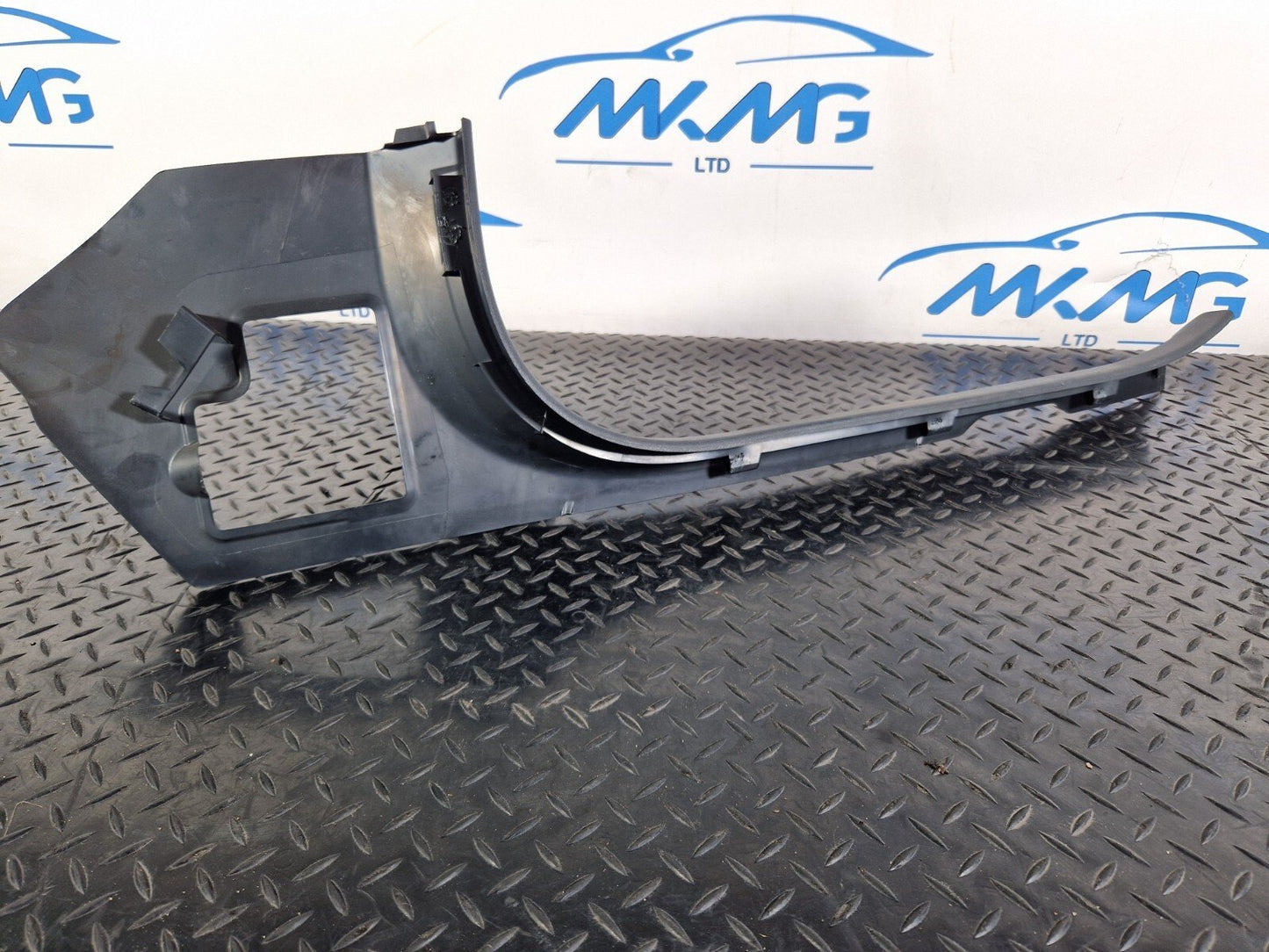 14-21 MERCEDES BENZ W205 LEFT PASSENGER SIDE INNER SILL TRIM COVER A2056860536