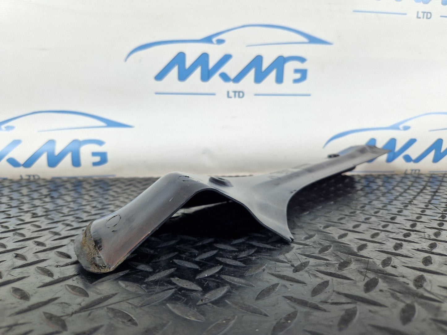 11-19 MERCEDES BENZ ML W166 GENUINE REAR LEFT UPPER D PILLAR TRIM A1666930163