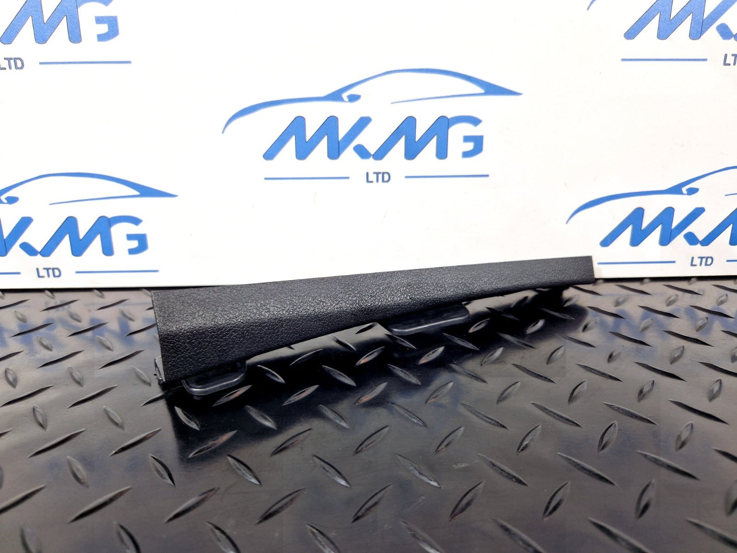 16-19 AUDI A4 B9 SALOON GENUINE LEFT PASSENGER SIDE A PILLAR TRIM 8W0868203LI