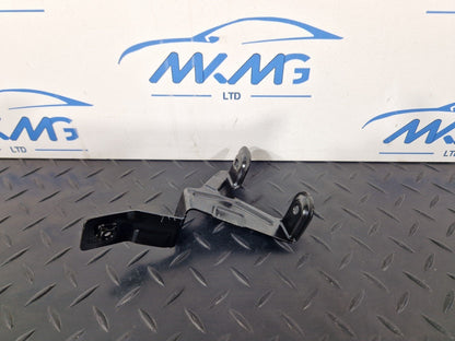 19-ON MERCEDES BENZ CLA C118 REAR RIGHT LOAD COMPARTMENT BRACKET A1776802003