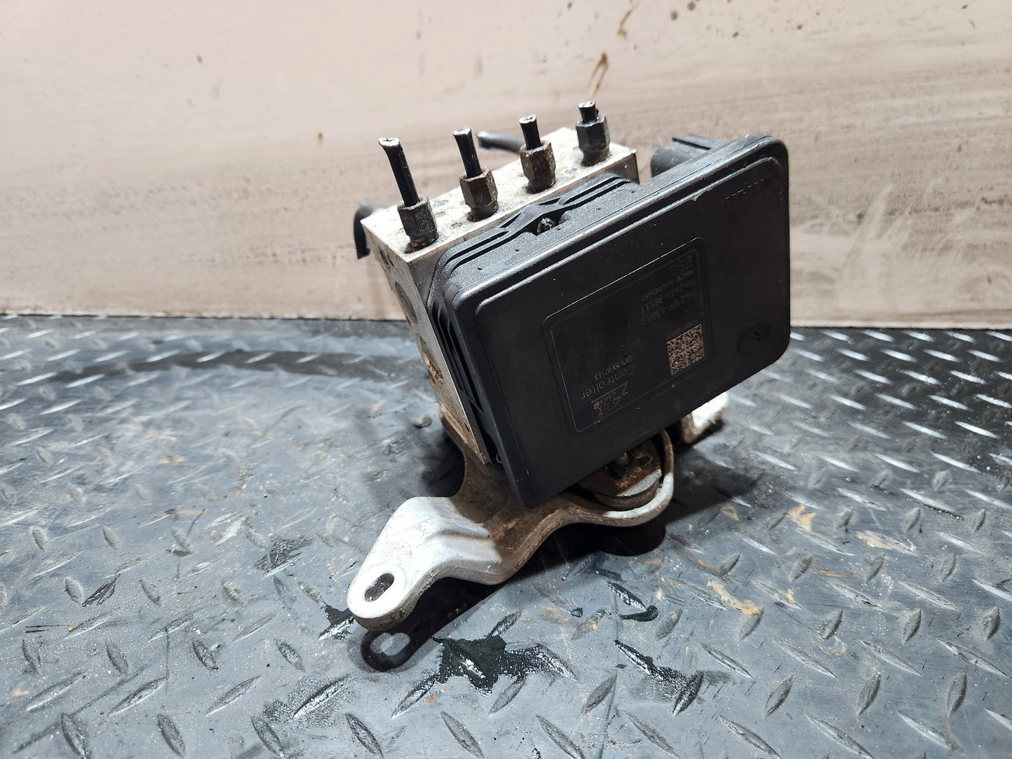 Honda Civic MK9 (FK27) Genuine 2.2 Diesel ABS Pump Module 57110-TV2-E031-M1