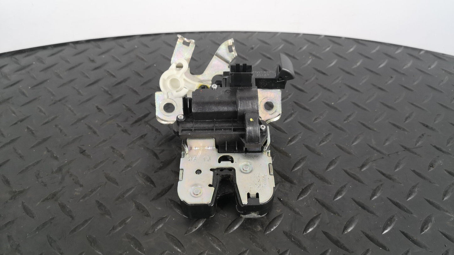16-19 AUDI A4 B9 S-LINE SALOON GENUINE TAILGATE LOCK MECHANISM OEM 3G0827503A