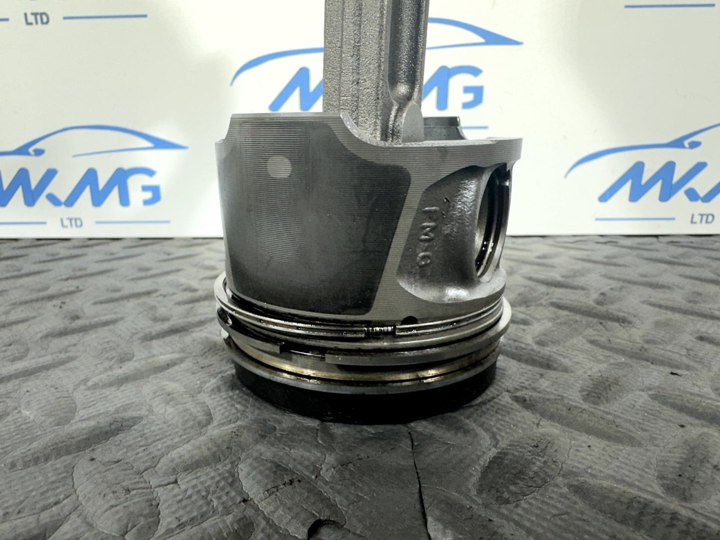 12-18 MERCEDES BENZ A CLASS W176 1.5 DIESEL OM607 PISTON WITH CONROD 07657H
