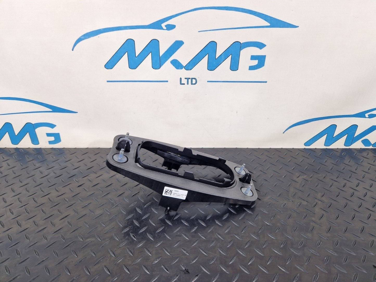 16-24 AUDI A5 F5 GEARBOX GEAR SELECTOR MOUNTING BRACKET 8W0711025B