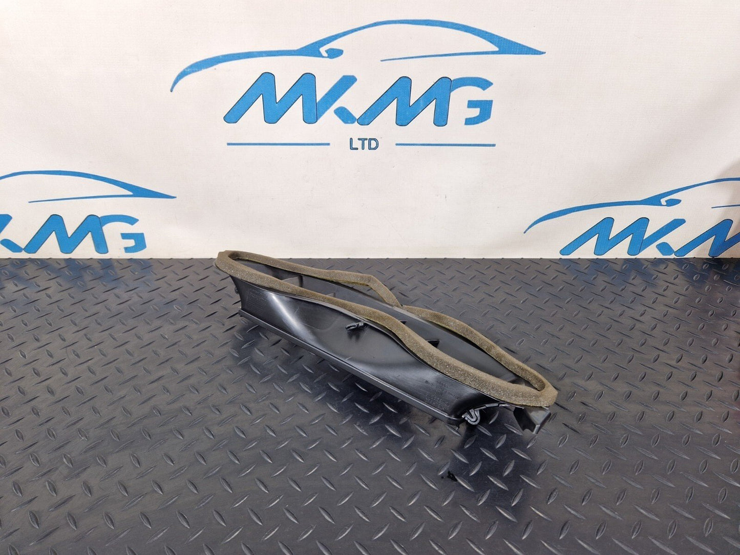 16-24 AUDI A5 F5 COUPE GENUINE DASHBOARD AIR VENT TRIM 8W2858431