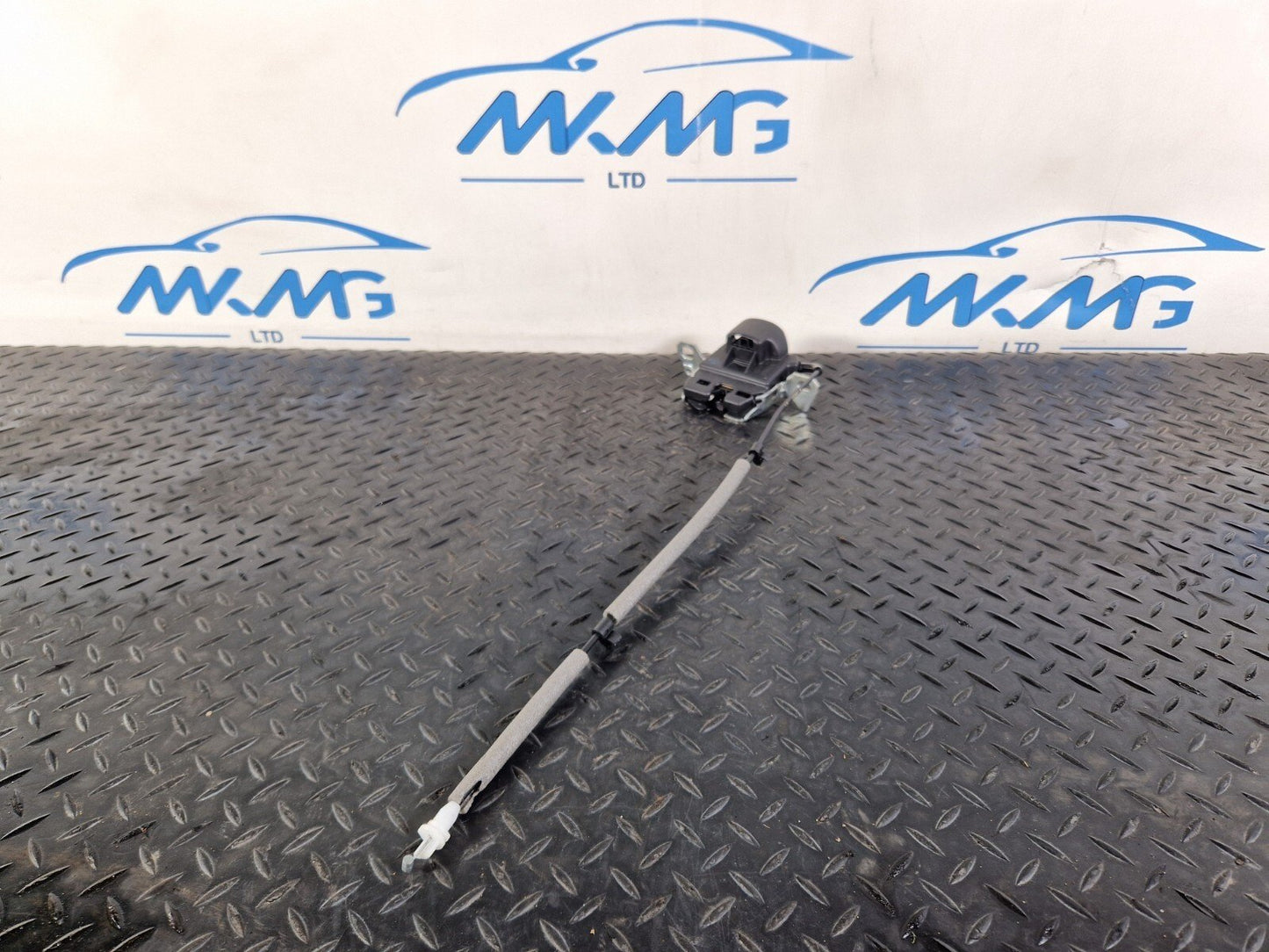 19-ON MERCEDES BENZ CLA C118 REAR LEFT N/S/R SEAT LOCK A1779005104
