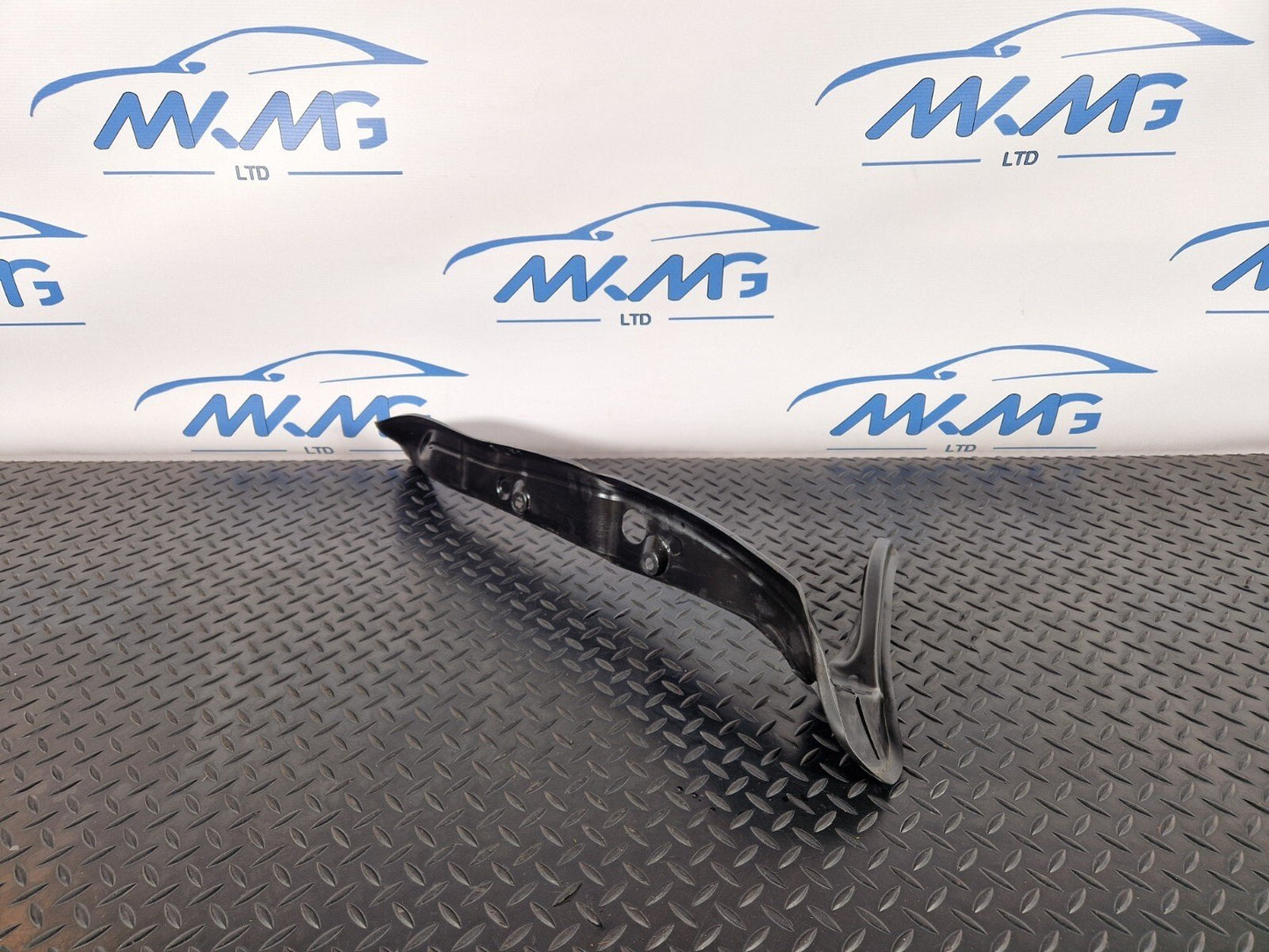 10-18 AUDI A7 4G S-LINE GENUINE FRONT LEFT WING INNER LINER 2015-2018 4G8821111A