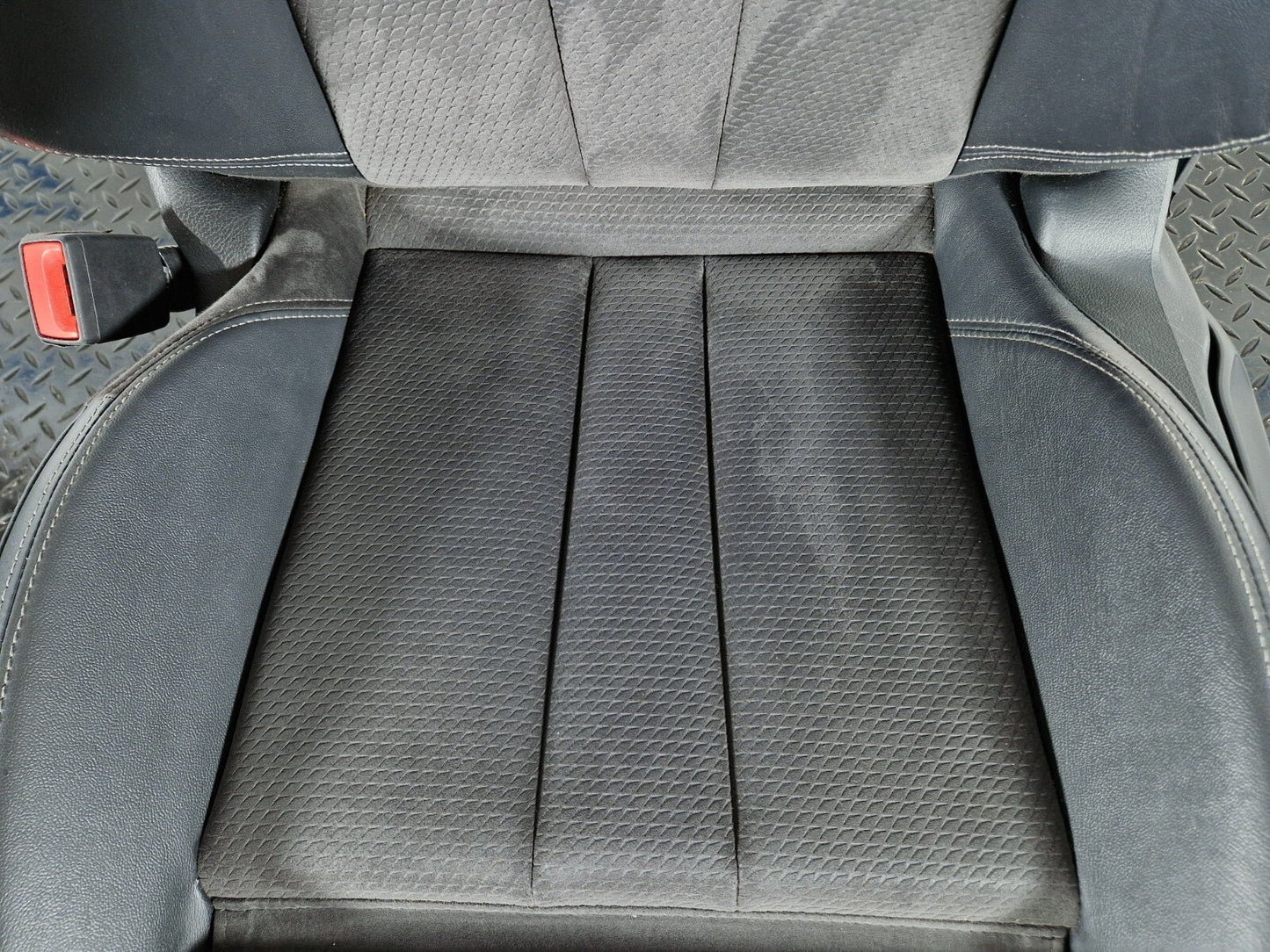 16-19 AUDI A4 B9 S-LINE FRONT PASSENGER HEATED HALF LEATHER SEAT
