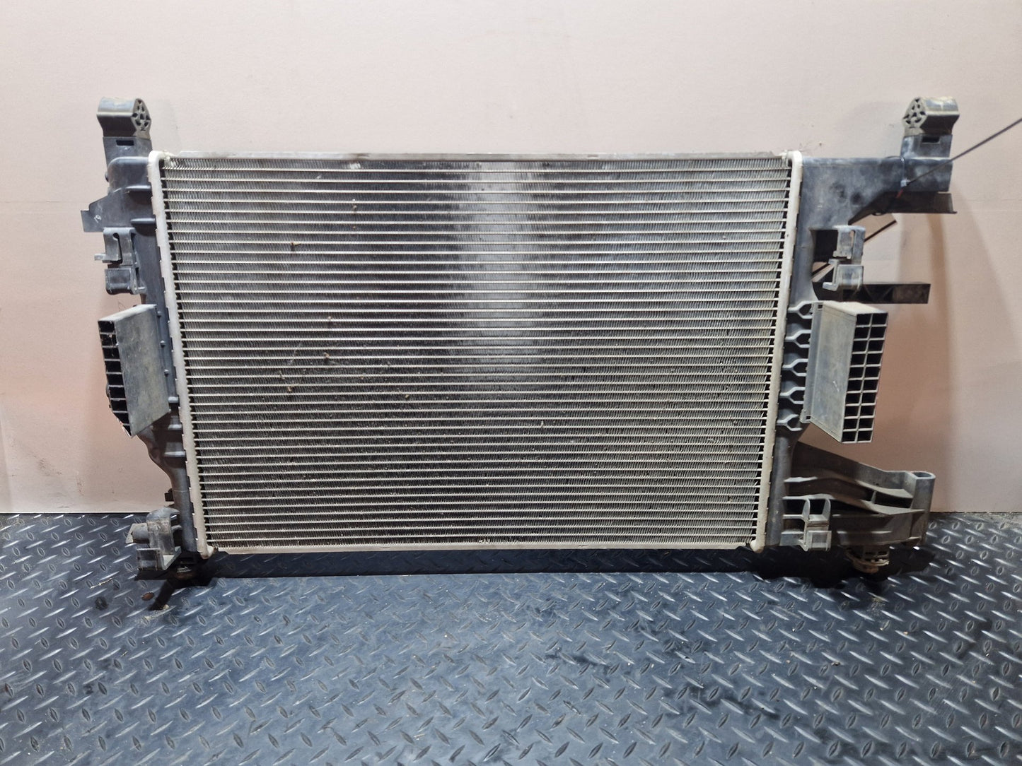 Vauxhall Astra 1.4L Petrol 74.0kw A14XER Genuine Water Coolant Radiator 13281773