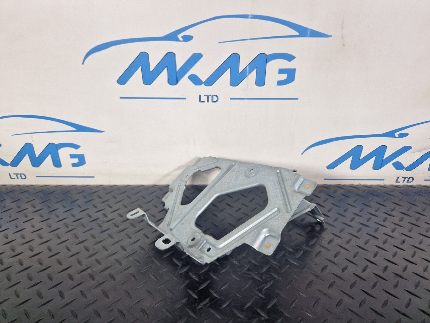11-18 BMW 6 SERIES F06 TV MODULE BRACKET HOLDER MOUNT 9237830