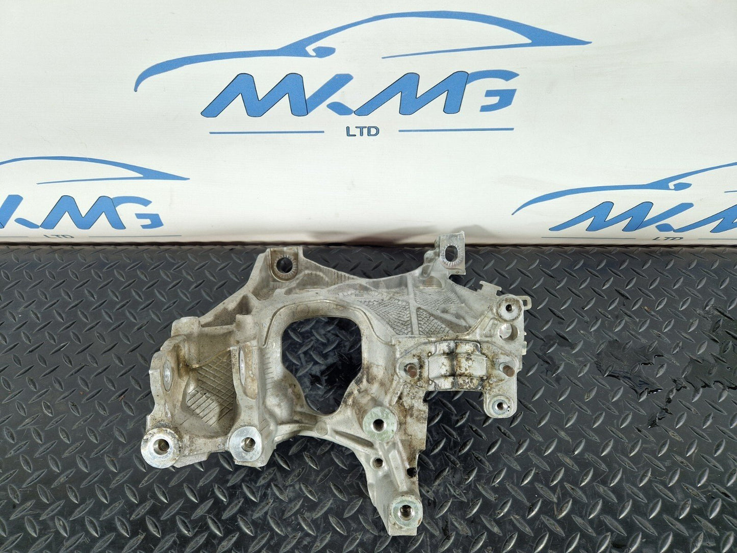 16-24 AUDI A5 F5 COUPE FRONT RIGHT O/S/F GENUINE SUBFRAME BRACKET 8W0399296E