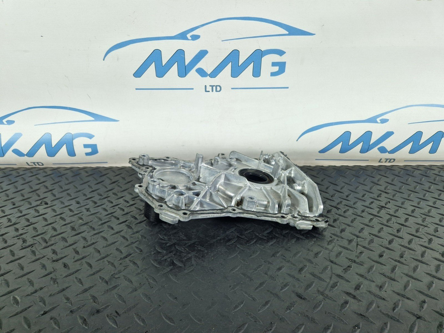 11-19 MERCEDES BENZ ML W166 642.826 ENGINE TIMING CHAIN COVER A6420150002
