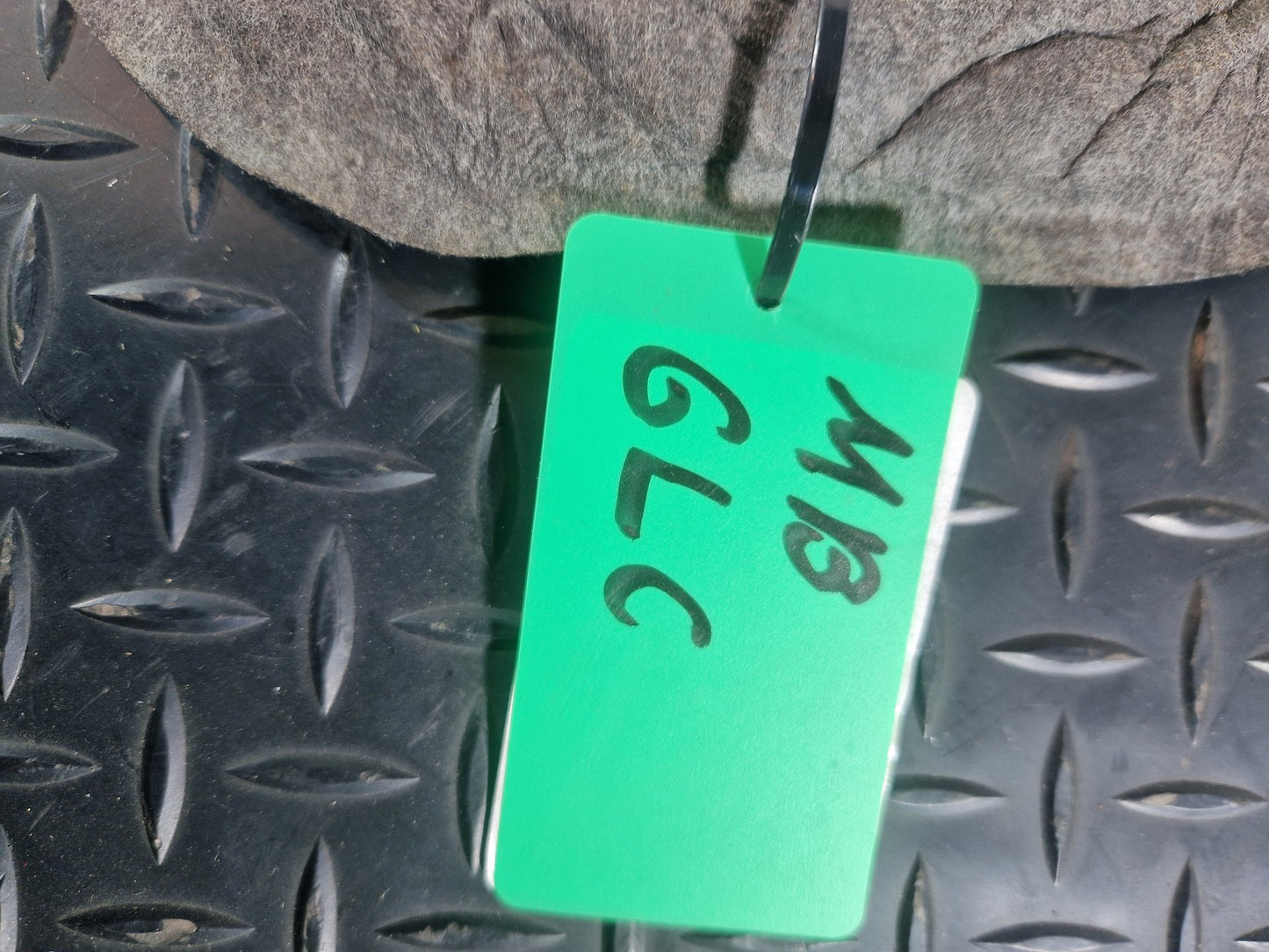 16-22 MERCEDES BENZ X253 GENUINE ENGINE HOOD SOUND INSULATION A2536820026