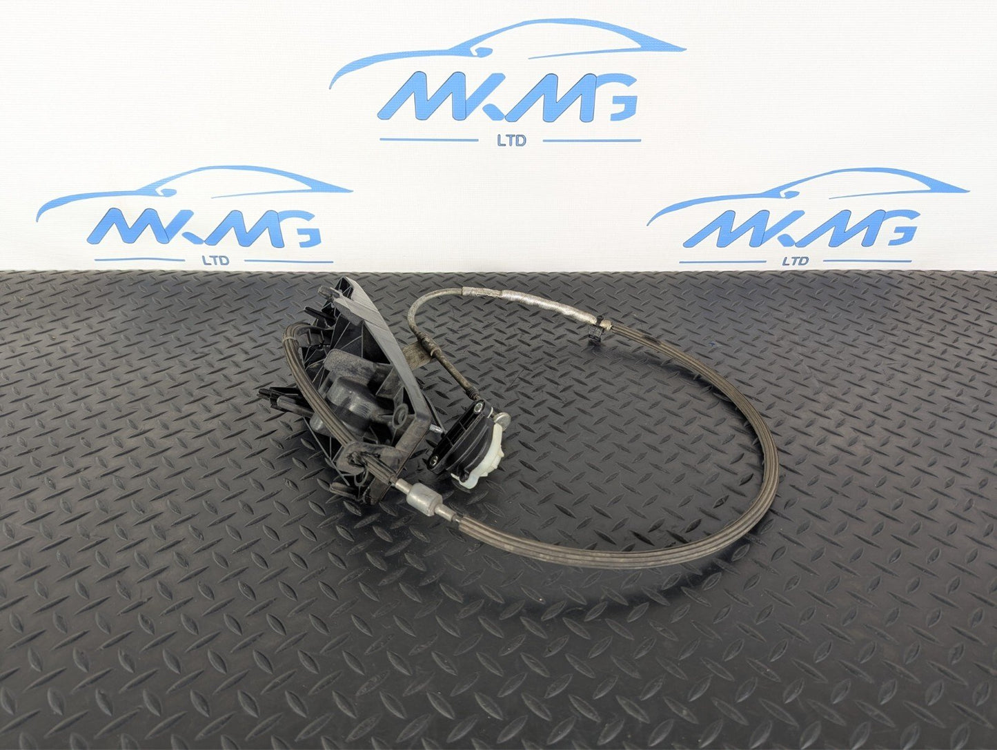 16-19 AUDI A4 B9 GENUINE OEM GEAR EMERGENCY RELEASE MODULE LINKAGE 8W0713052N