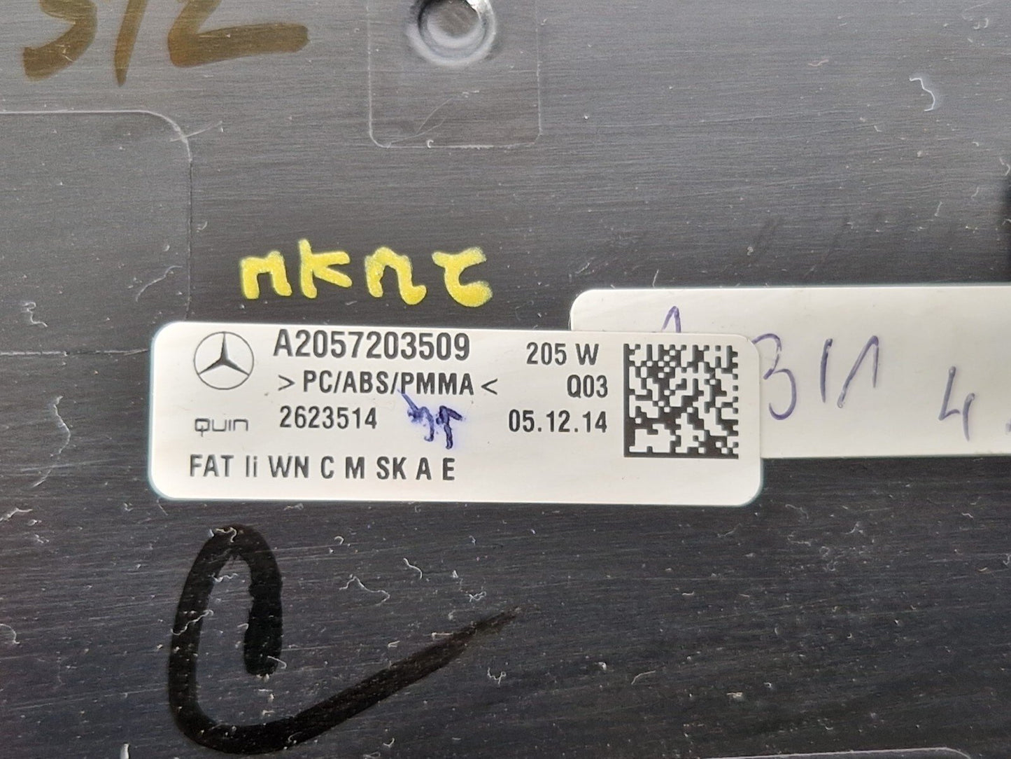 14-20 MERCEDES BENZ GLA 200 X156 OEM TRIM STRIP A2057205309