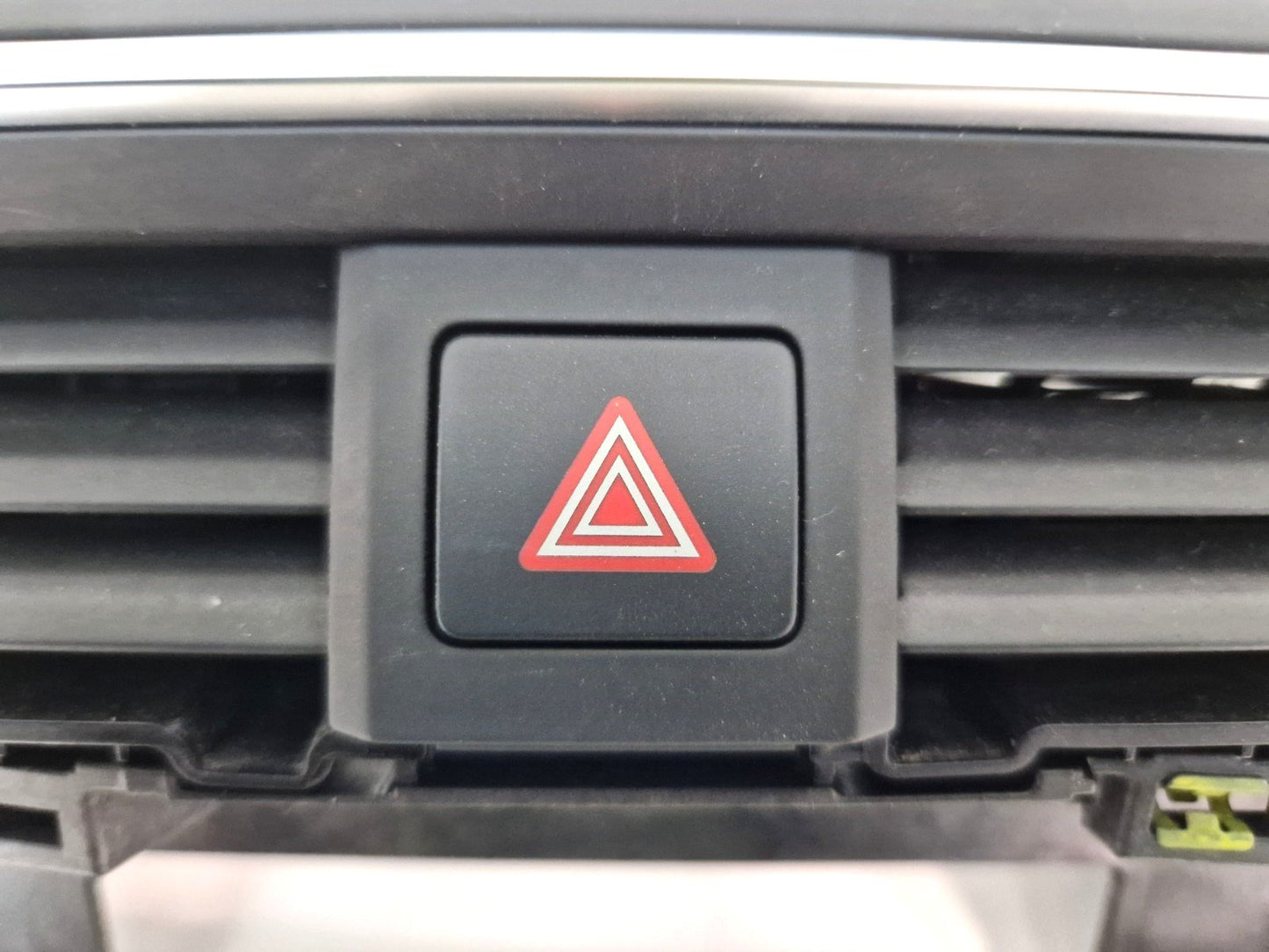 16-23 AUDI A5 F5 SPORTBACK DASHBOARD TRIM & AIR VENTS 8W2820902